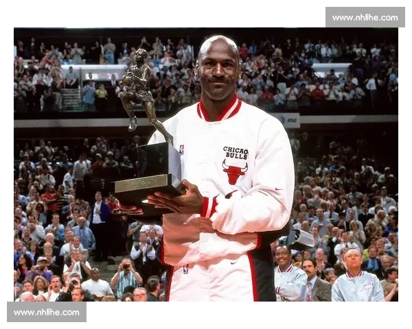 乔丹是布加迪？别逗了，这届网友在拿规则尺量神